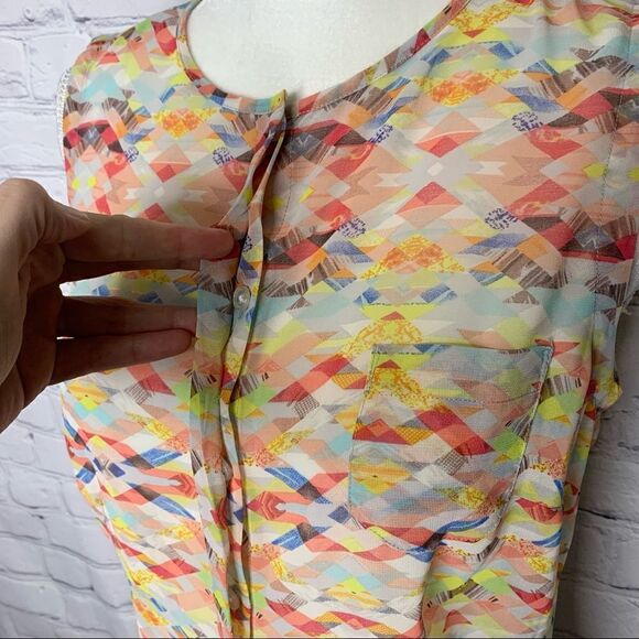 Cabi Avery sleeveless tunic top - Picture 4 of 10